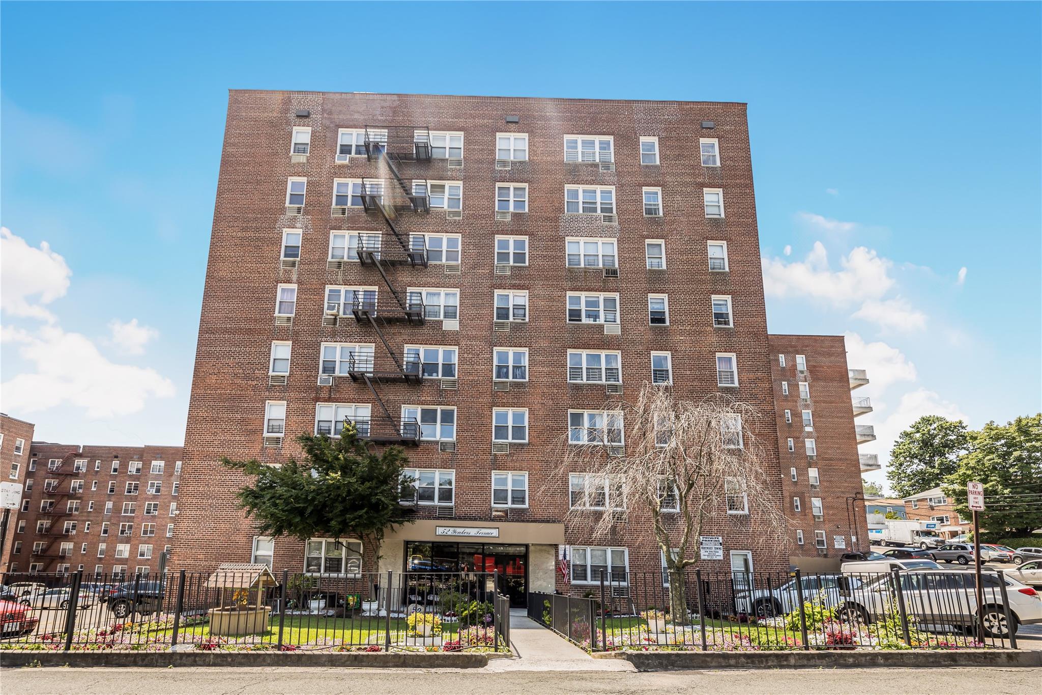 52 Yonkers Terrace # 2E, Yonkers, NY 10704