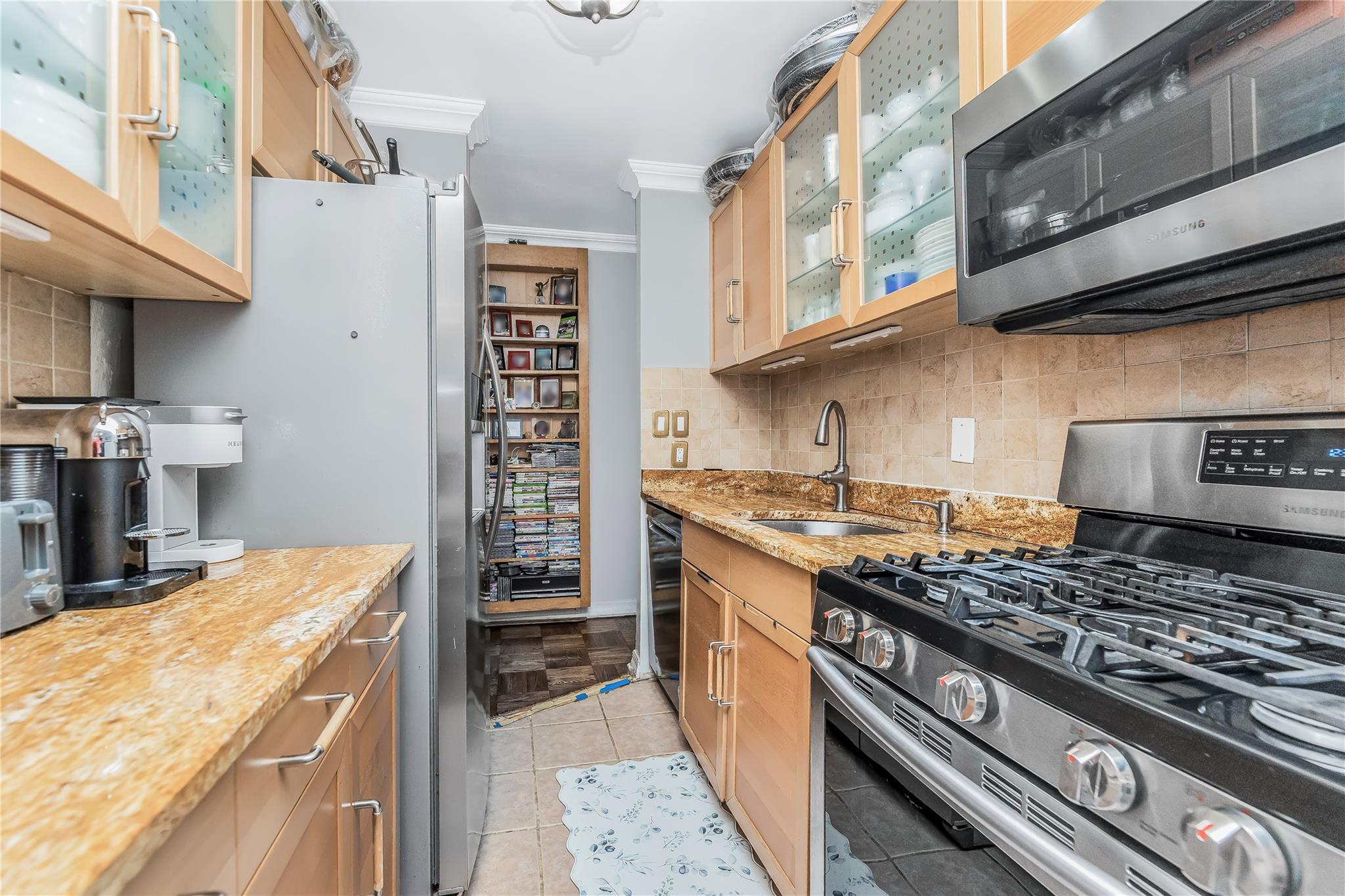 52 Yonkers Terrace # 2E, Yonkers, NY 10704