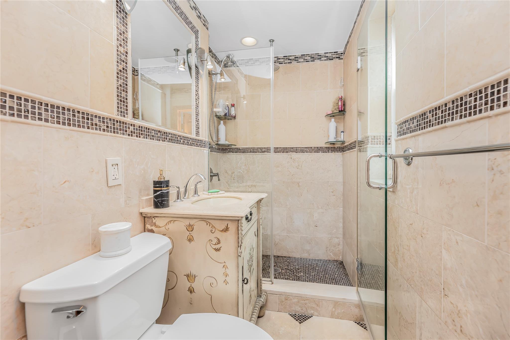 52 Yonkers Terrace # 2E, Yonkers, NY 10704