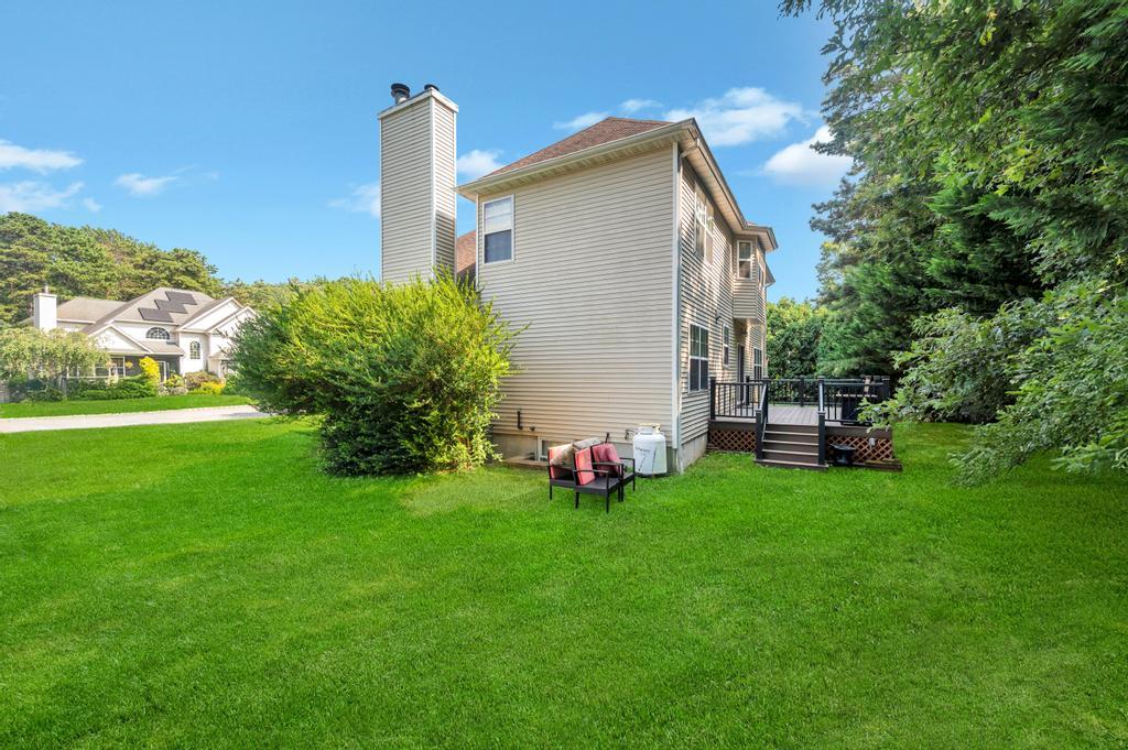 17 Mercer Street, Port Jefferson Station, NY 11776