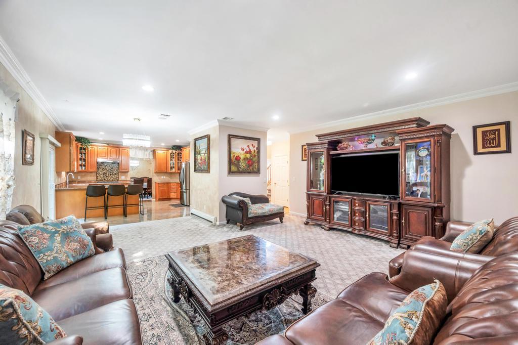 17 Mercer Street, Port Jefferson Station, NY 11776