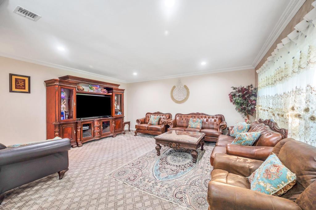 17 Mercer Street, Port Jefferson Station, NY 11776