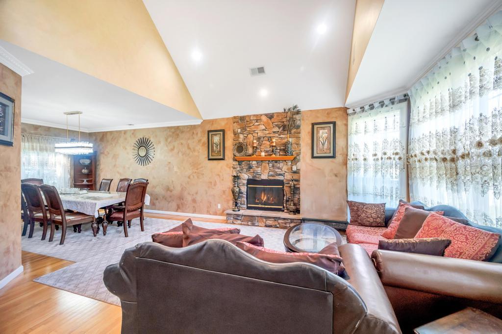 17 Mercer Street, Port Jefferson Station, NY 11776