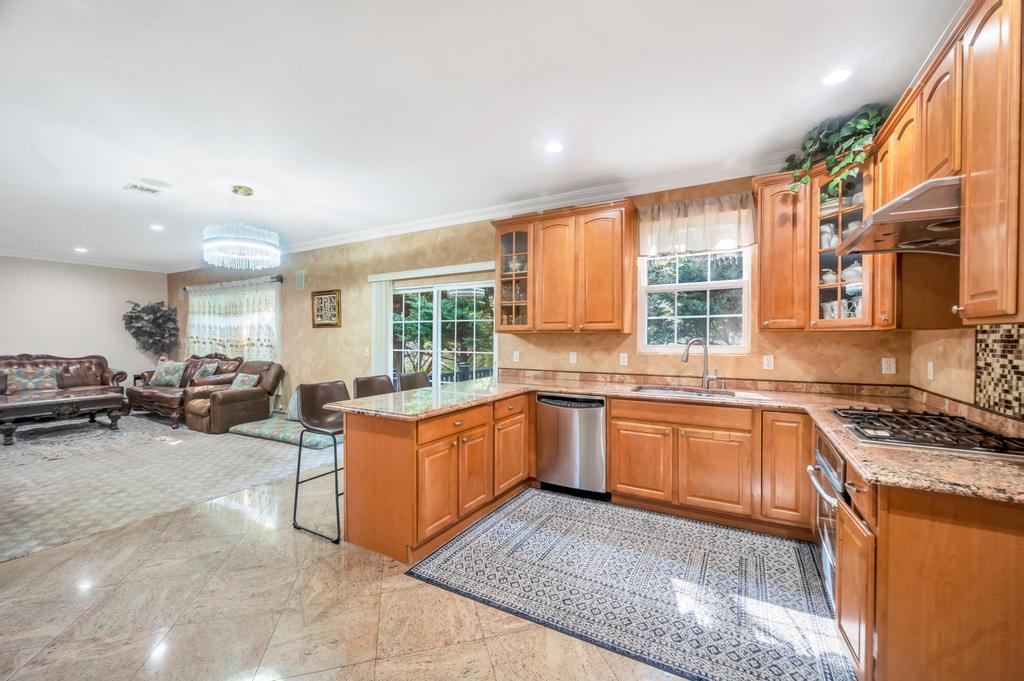 17 Mercer Street, Port Jefferson Station, NY 11776