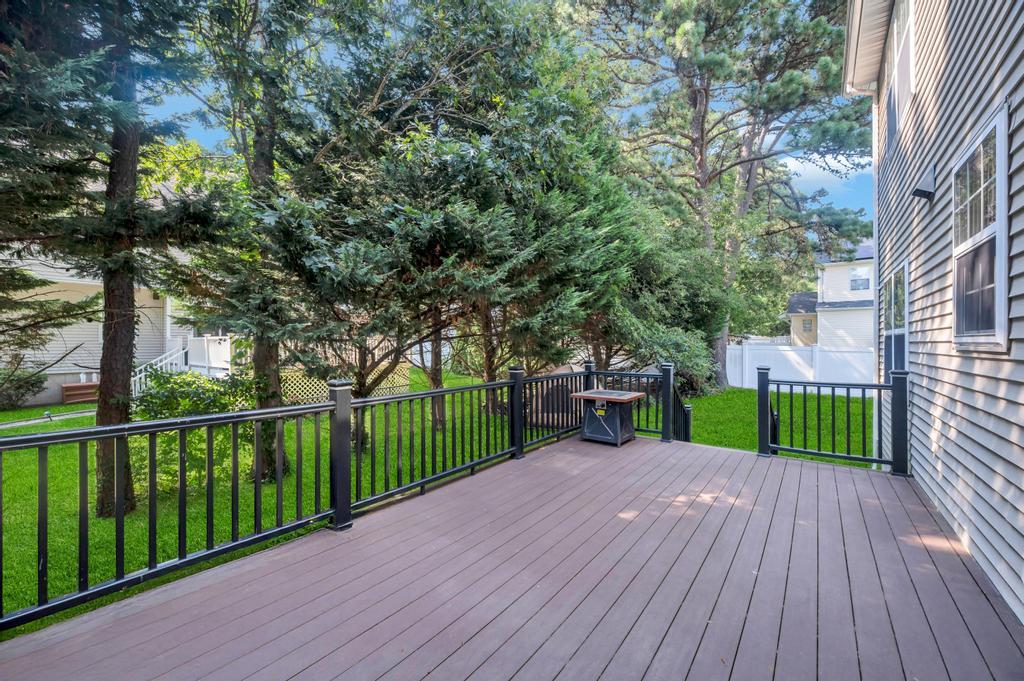 17 Mercer Street, Port Jefferson Station, NY 11776