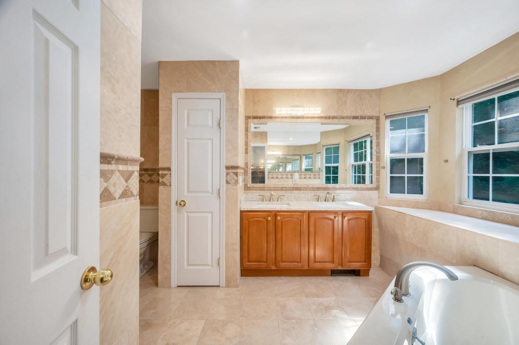 17 Mercer Street, Port Jefferson Station, NY 11776