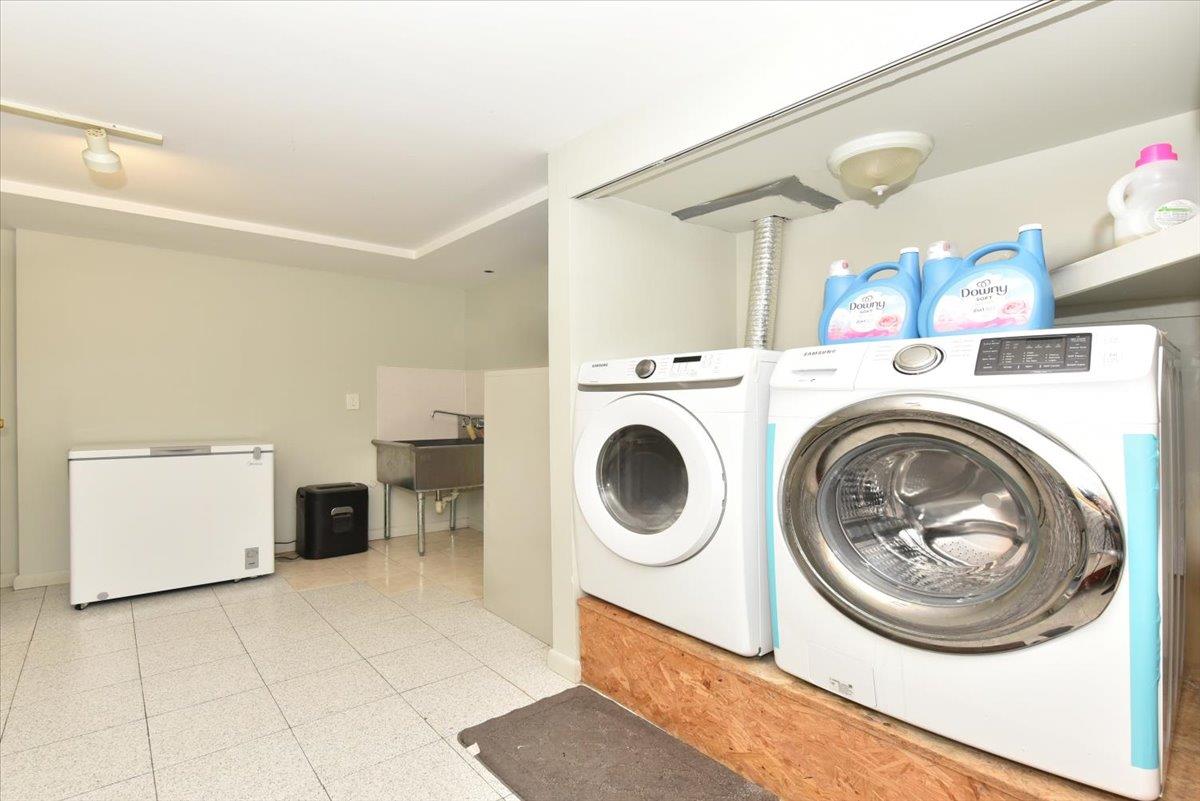 23 Monroe Street, Franklin Square, NY 11010