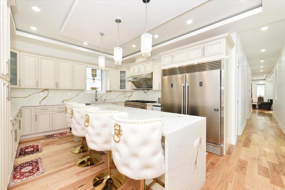 86-22 Somerset Street, Jamaica Estates, NY 11432