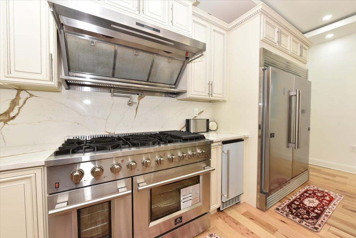 86-22 Somerset Street, Jamaica Estates, NY 11432