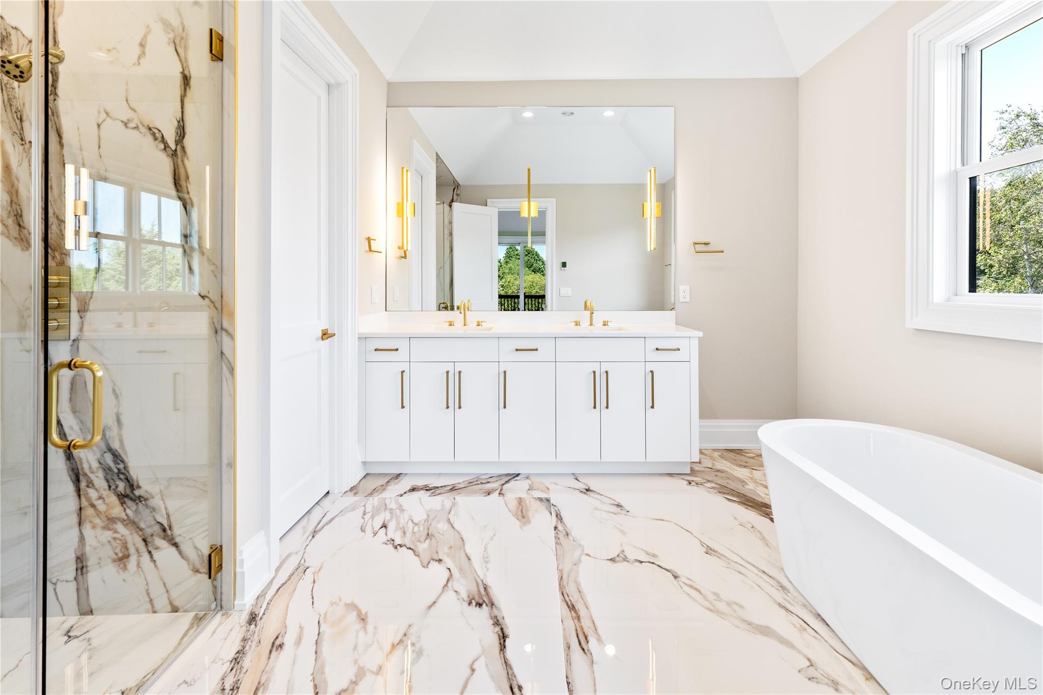 21 Cedar Lane, Remsenburg, NY 11960