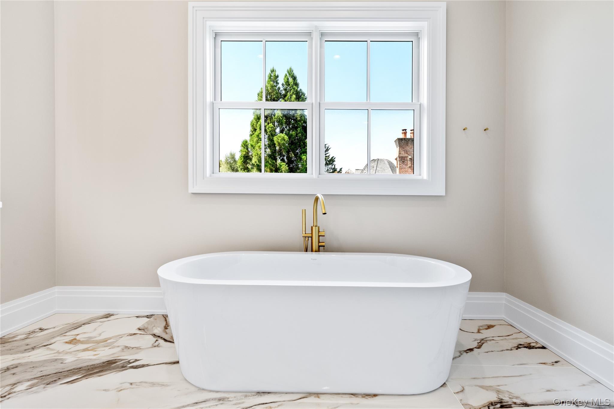 21 Cedar Lane, Remsenburg, NY 11960