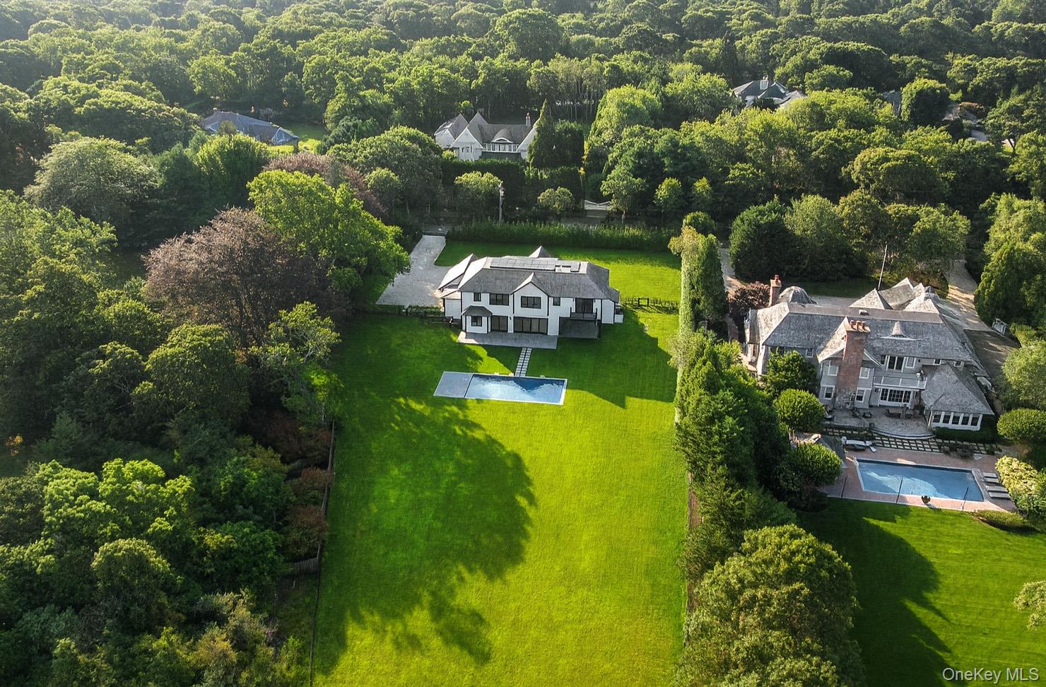 21 Cedar Lane, Remsenburg, NY 11960