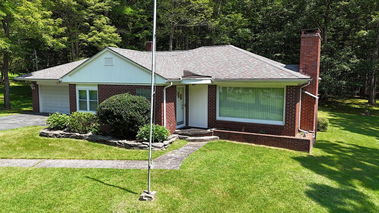 9568 State Route 97, Callicoon, NY 12723