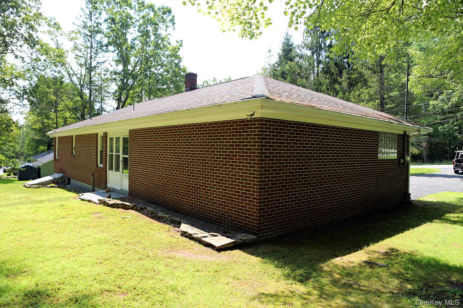 9568 State Route 97, Callicoon, NY 12723