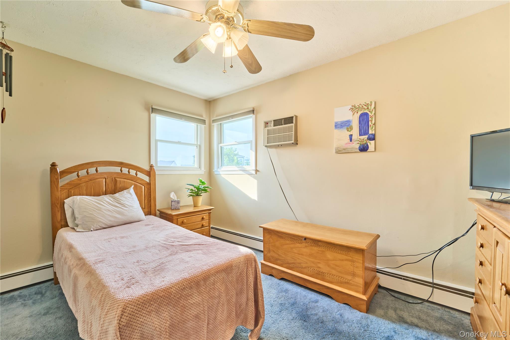 17 Sheridan Road, Babylon, NY 11702