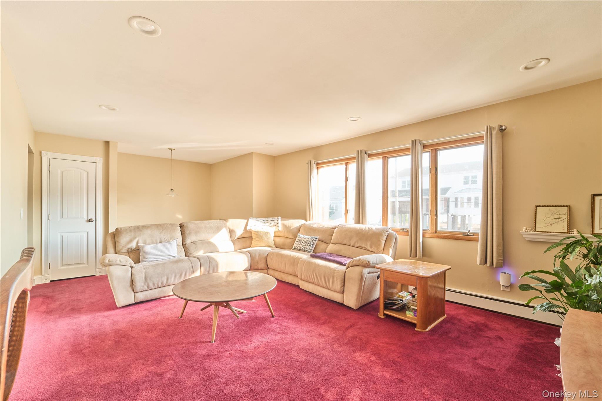 17 Sheridan Road, Babylon, NY 11702