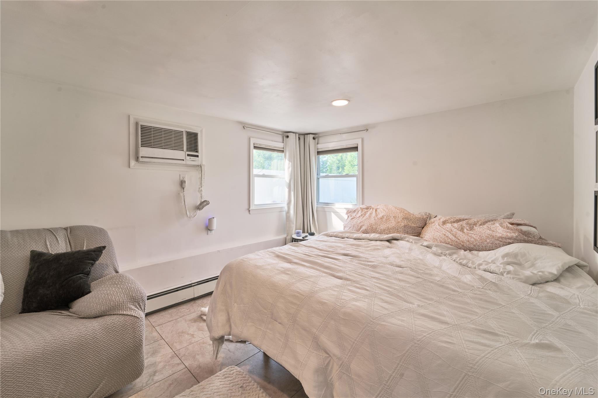 17 Sheridan Road, Babylon, NY 11702