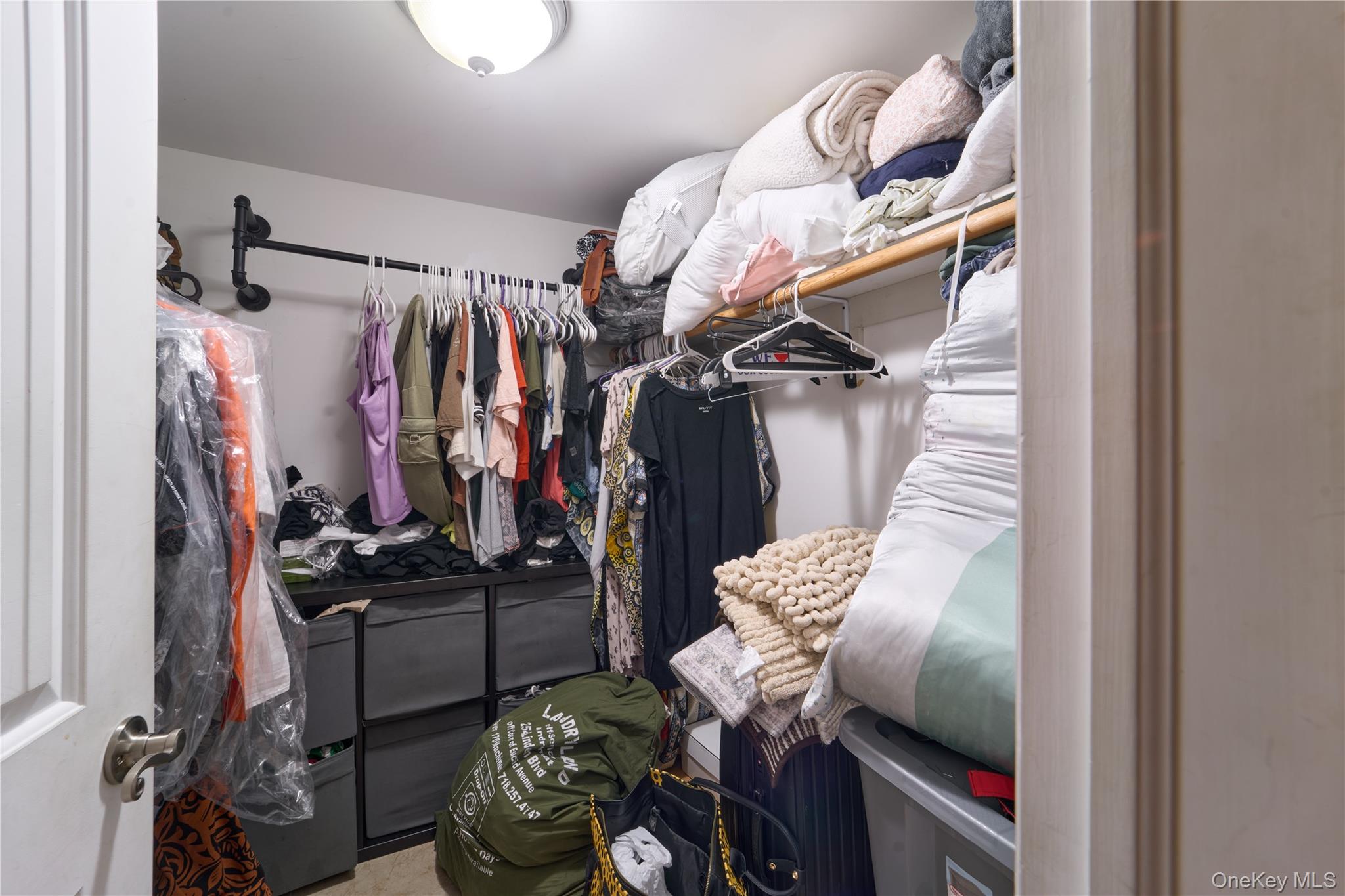 17 Sheridan Road, Babylon, NY 11702