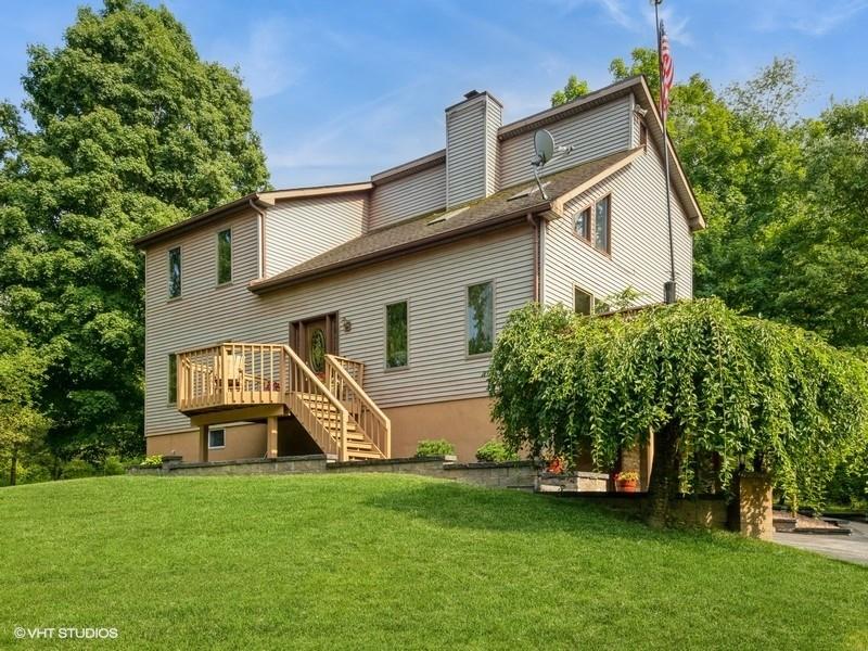 612 Salt Point Turnpike, Poughkeepsie, NY 12601