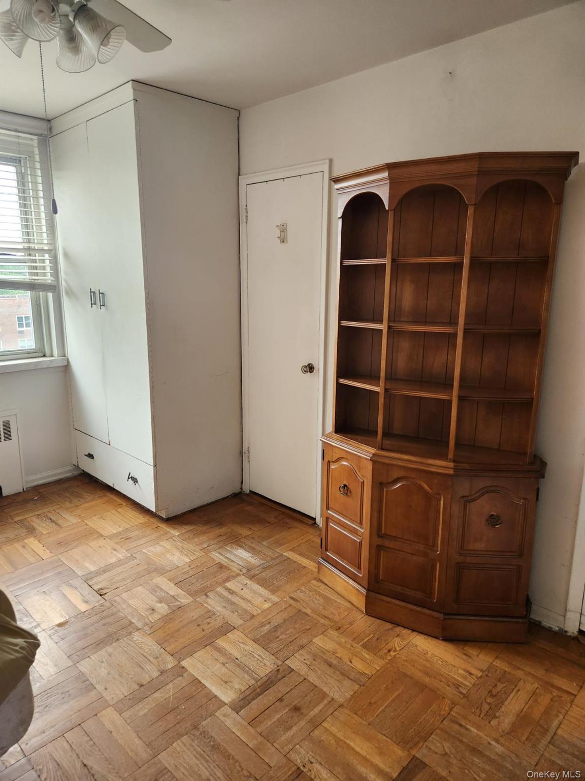 80 Knolls Crescent # 8M, Bronx, NY 10463