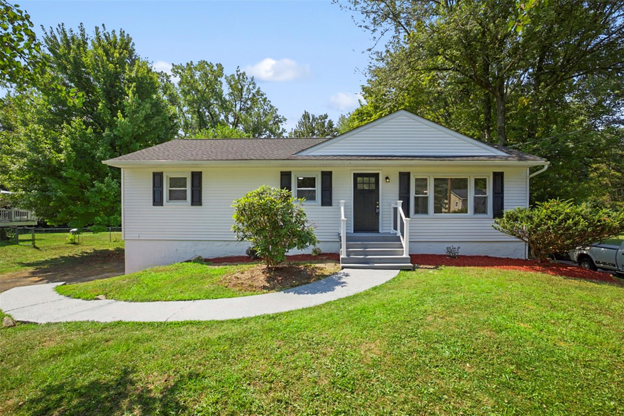 87 Coach Lane, Newburgh, NY 12550
