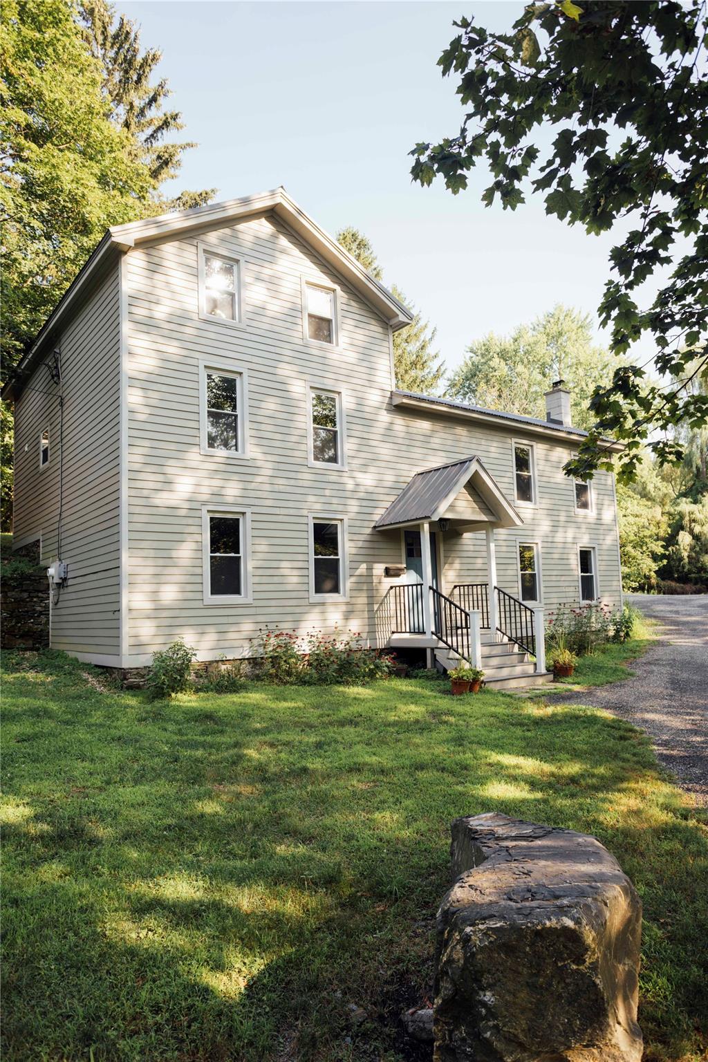 2 Locust Street, Chatham, NY 12037