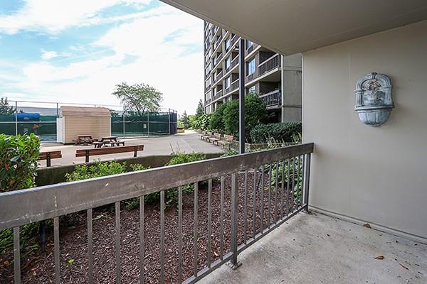 2 Bay Club Drive # 1Z3, Bayside, NY 11360