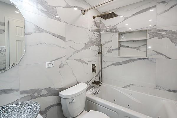 2 Bay Club Drive # 1Z3, Bayside, NY 11360