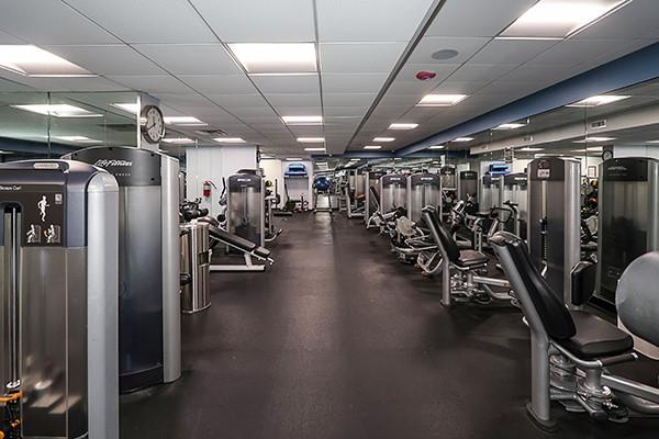 2 Bay Club Drive # 1Z3, Bayside, NY 11360