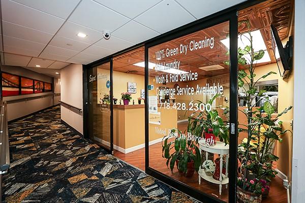 2 Bay Club Drive # 1Z3, Bayside, NY 11360