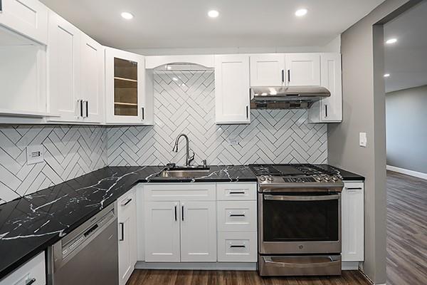 2 Bay Club Drive # 1Z3, Bayside, NY 11360