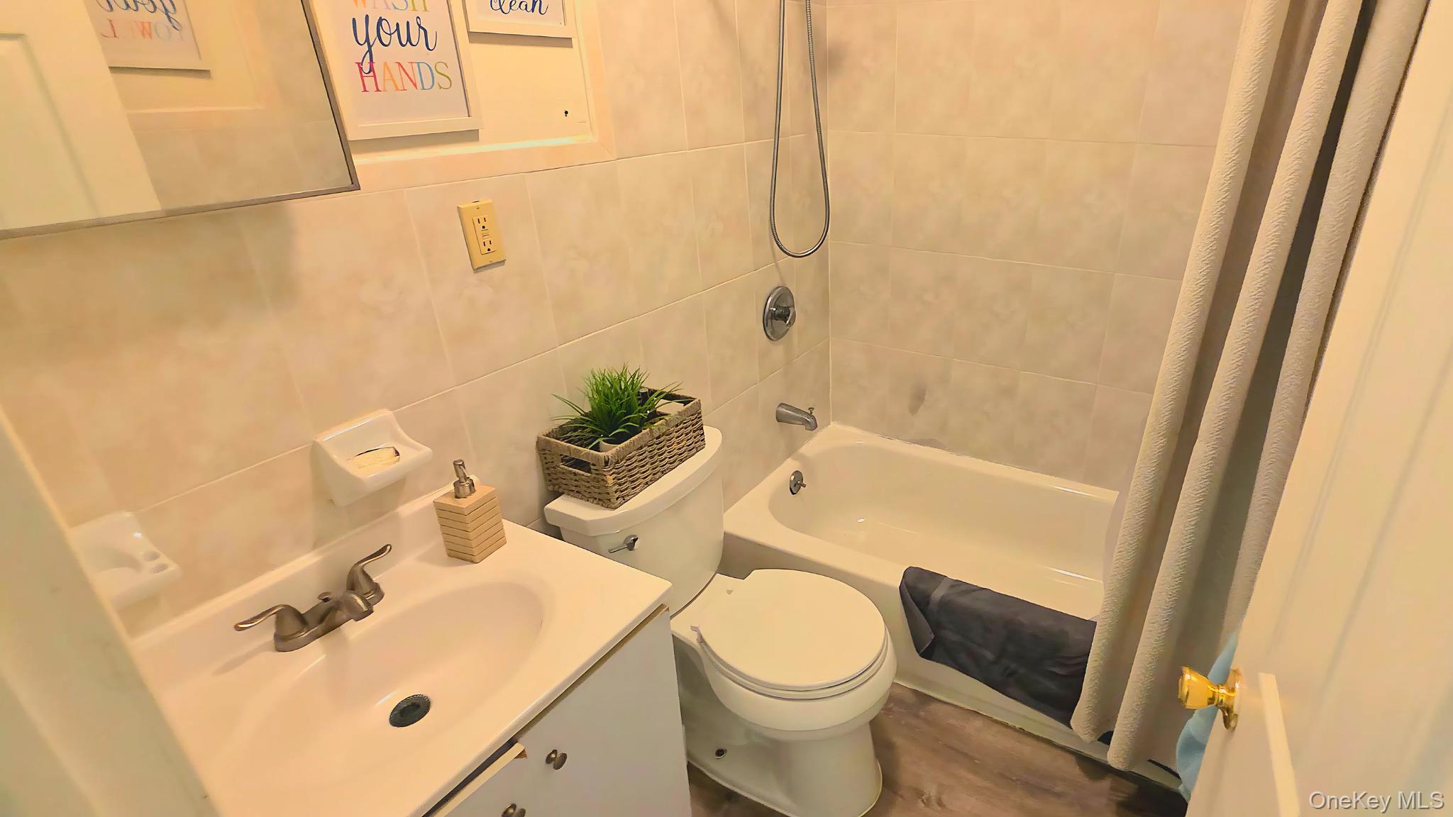 1143 Leland Avenue, Bronx, NY 10472