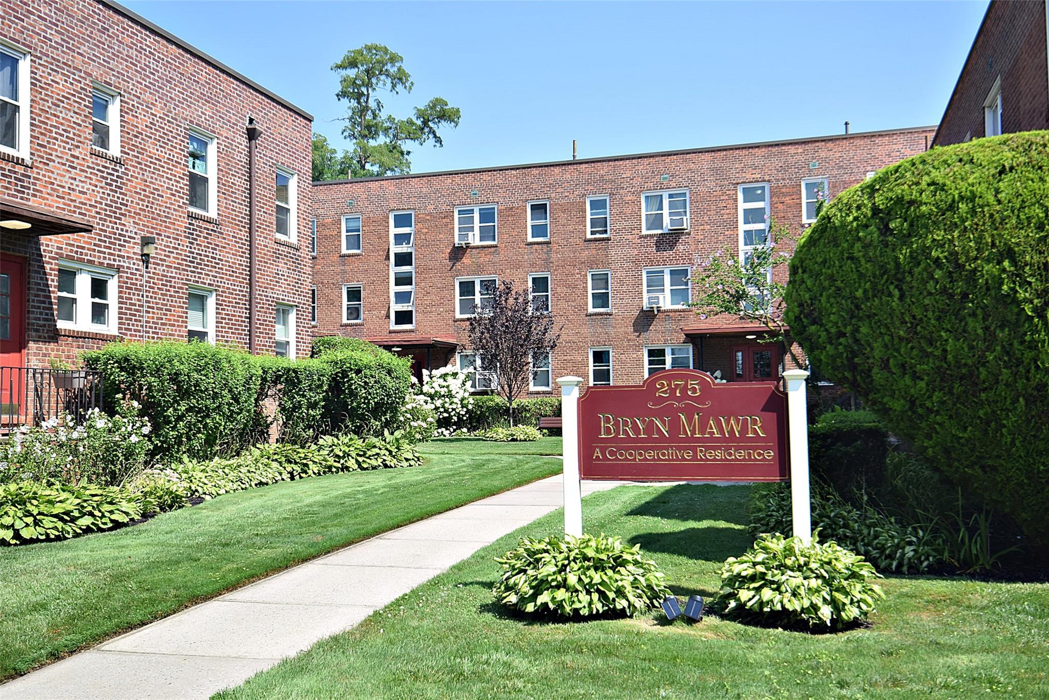 275 Maple Avenue # D1, Rockville Centre, NY 11570