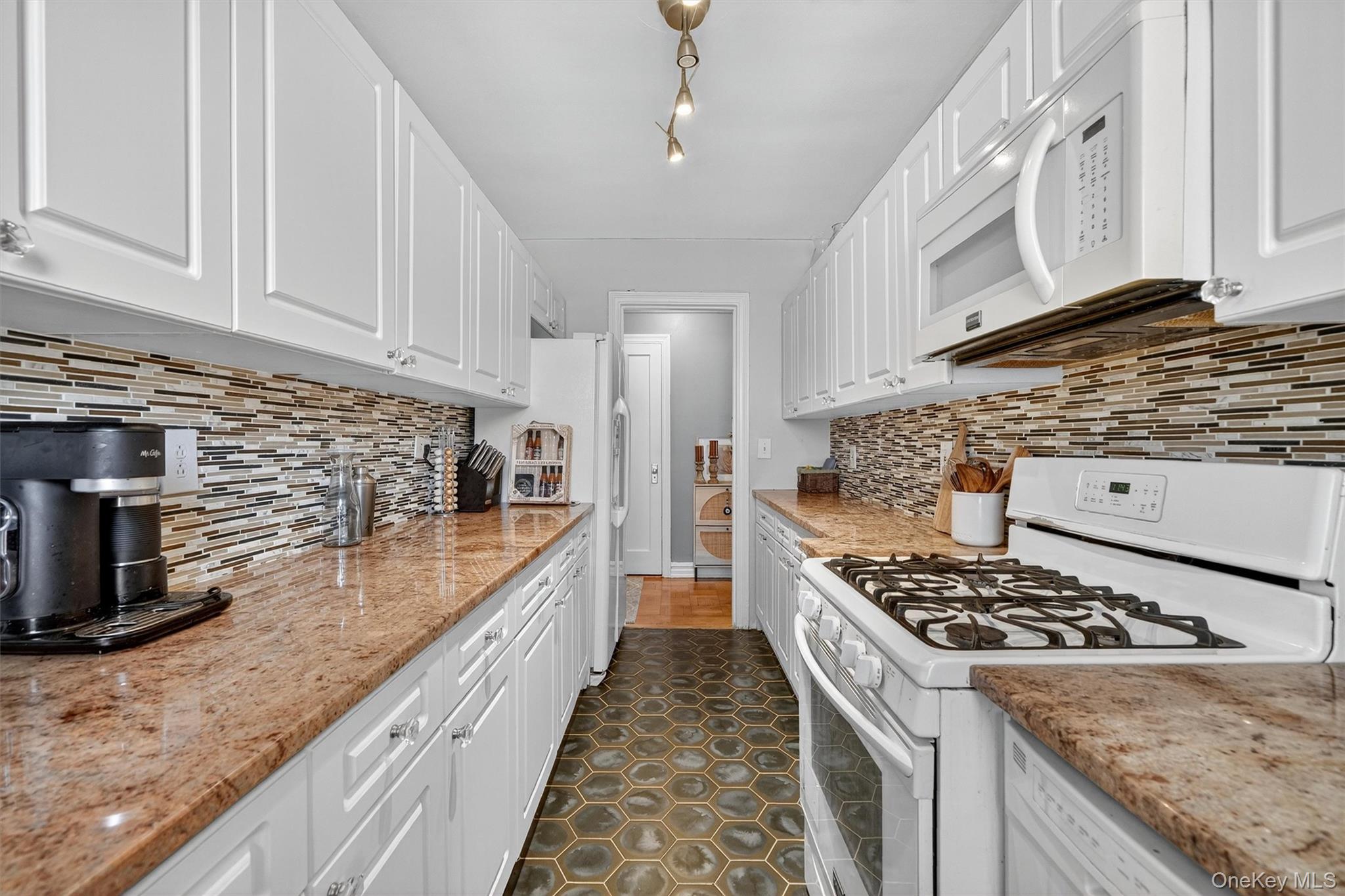 474 W 238th Street # 6A, Bronx, NY 10463