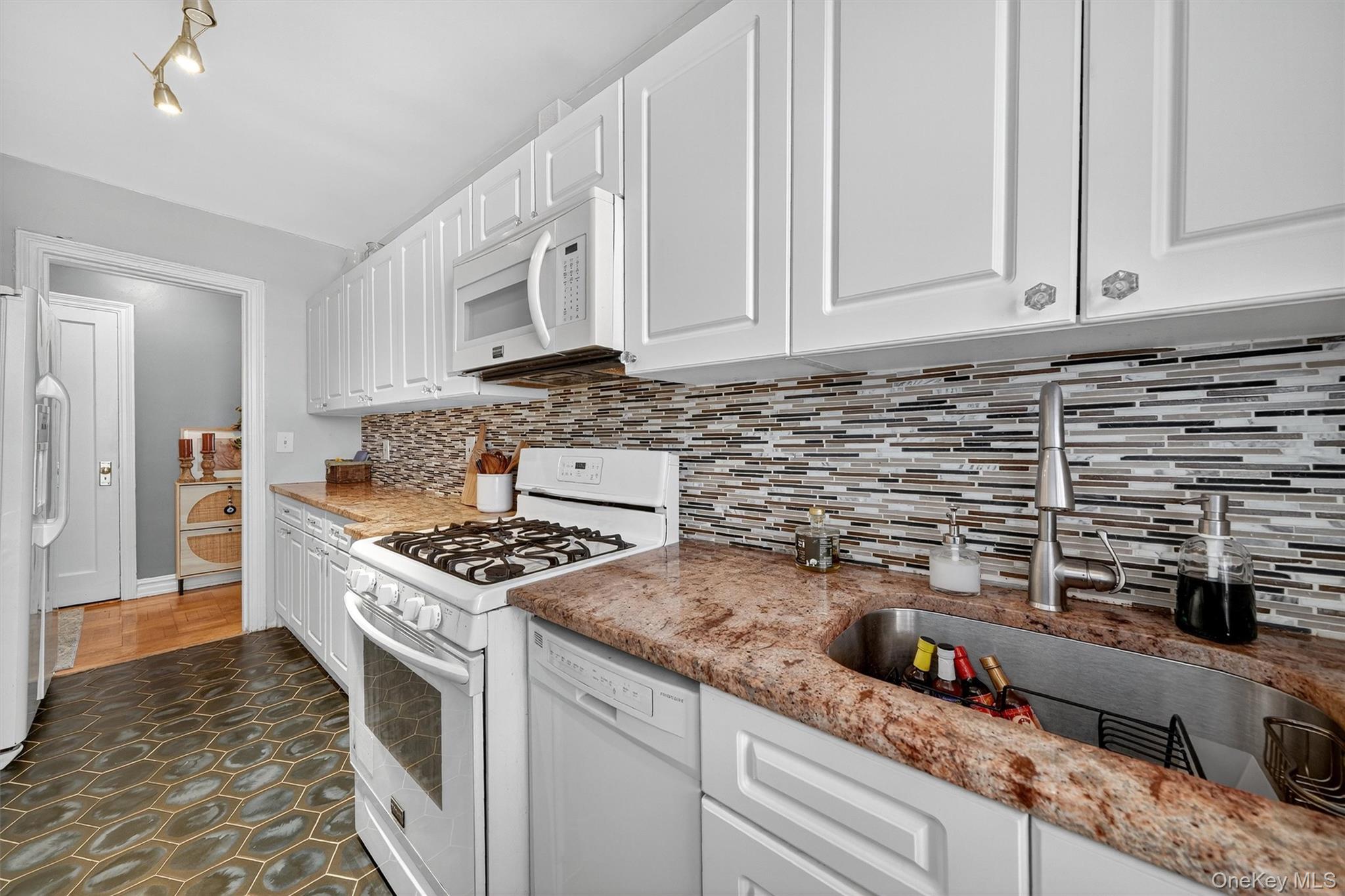 474 W 238th Street # 6A, Bronx, NY 10463