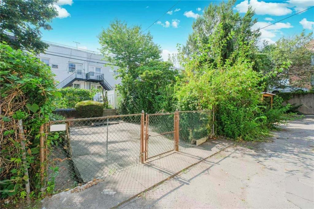 2168 Batchelder Street, Brooklyn, NY 11229