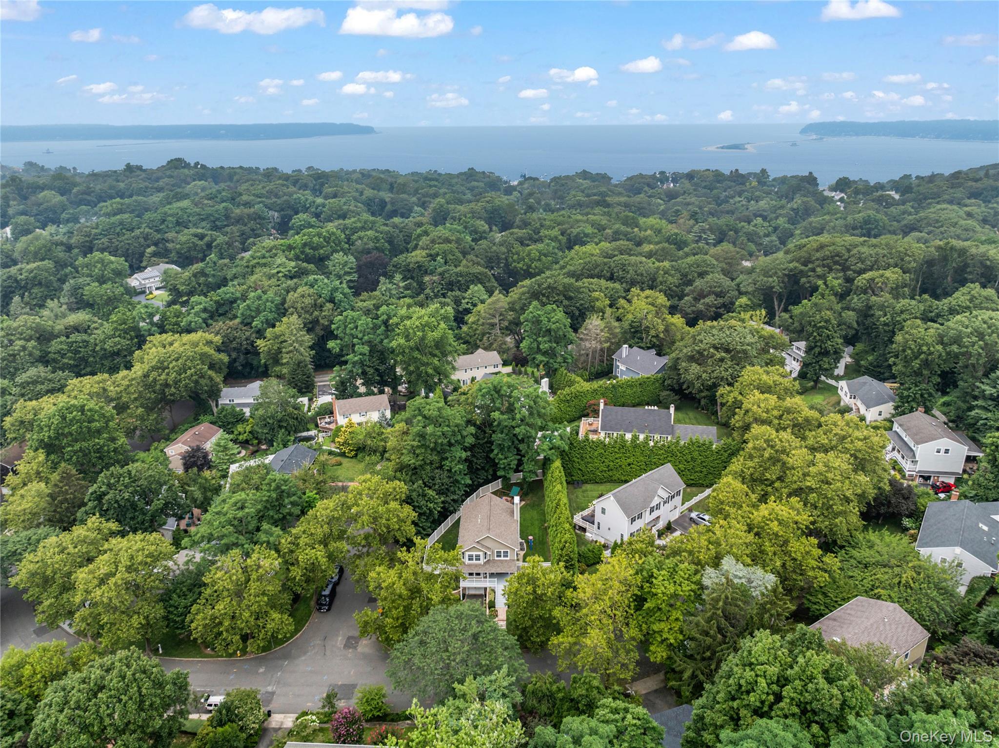 10 Northwood Circle, Huntington, NY 11743