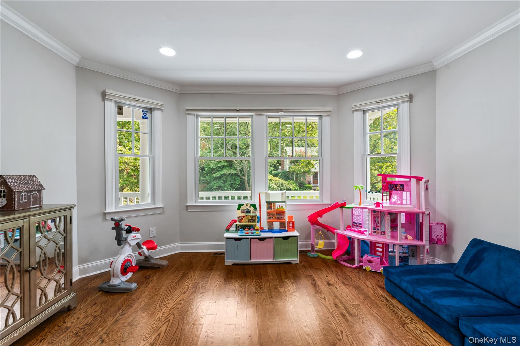 10 Northwood Circle, Huntington, NY 11743