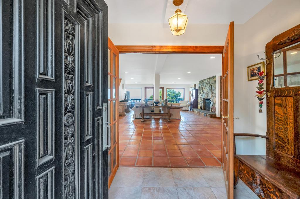 129 Shore Drive, Sound Beach, NY 11789