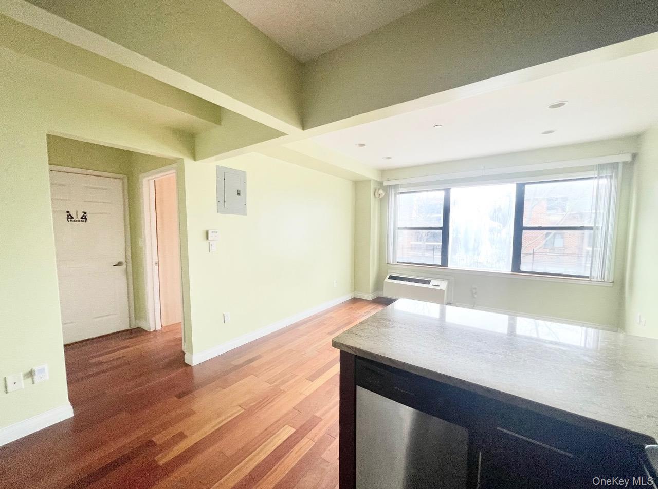71-19 162 Street # 2I, Fresh Meadows, NY 11365