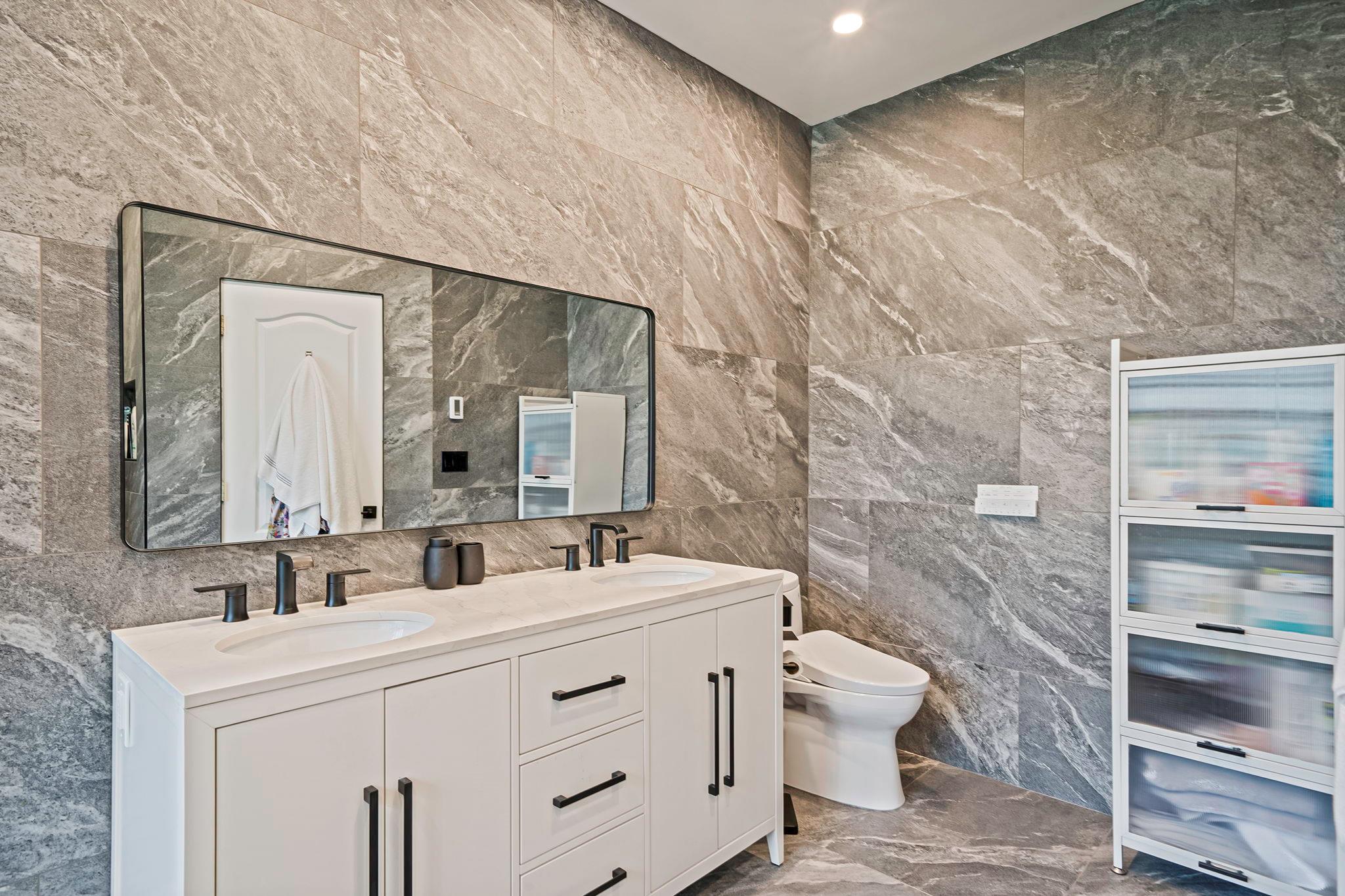 61 Windwatch Drive, Hauppauge, NY 11788