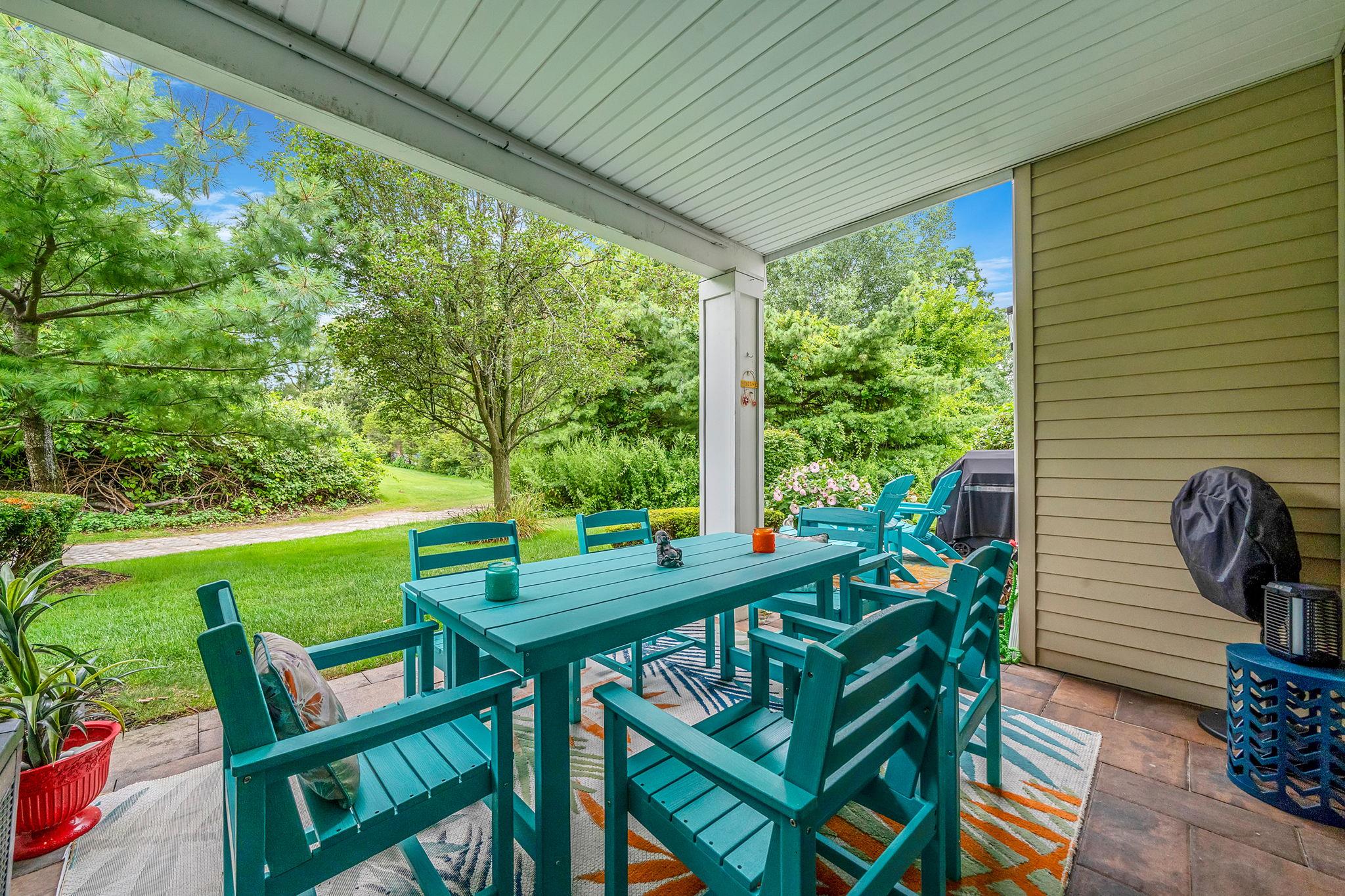 61 Windwatch Drive, Hauppauge, NY 11788