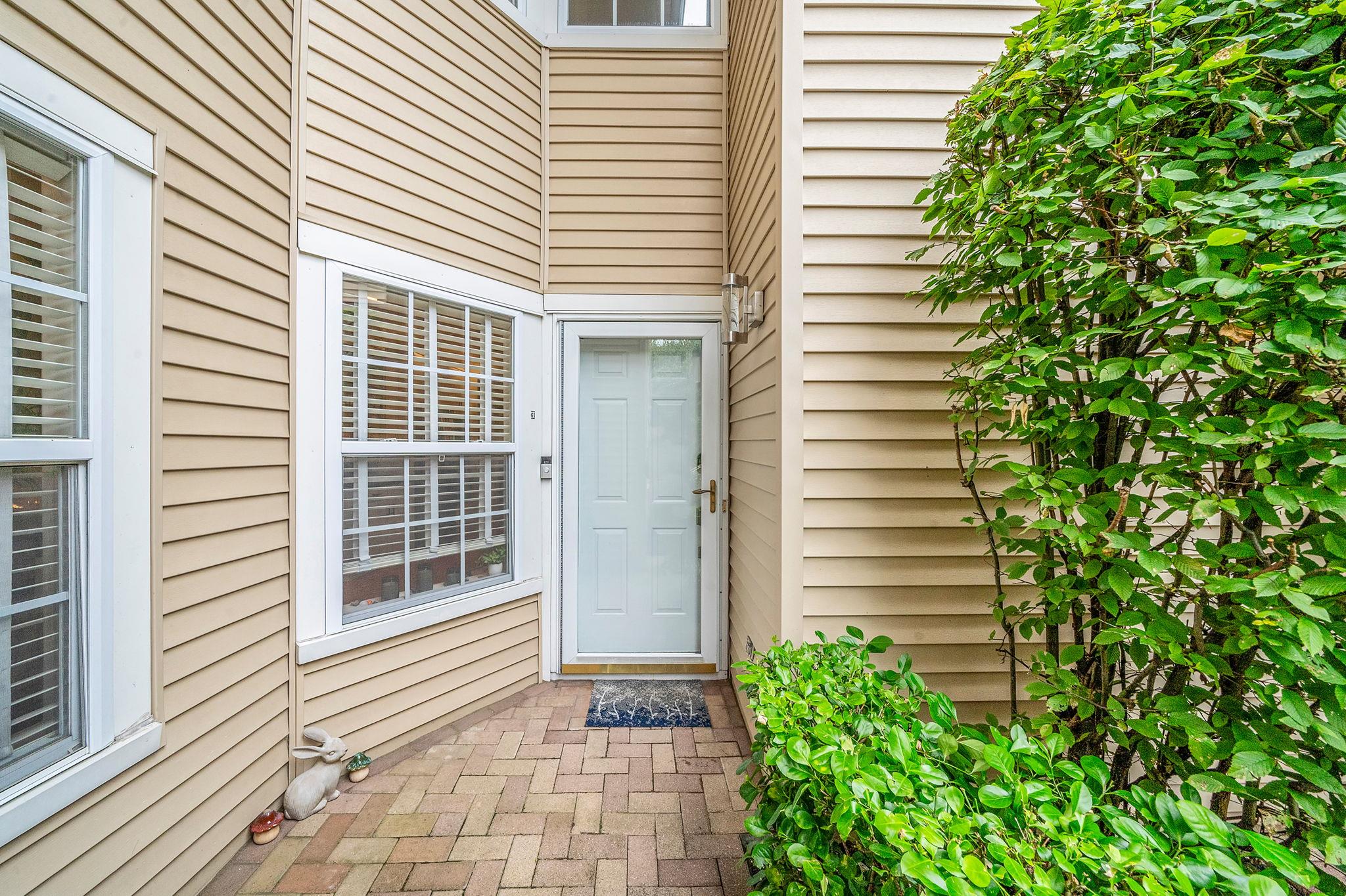 61 Windwatch Drive, Hauppauge, NY 11788