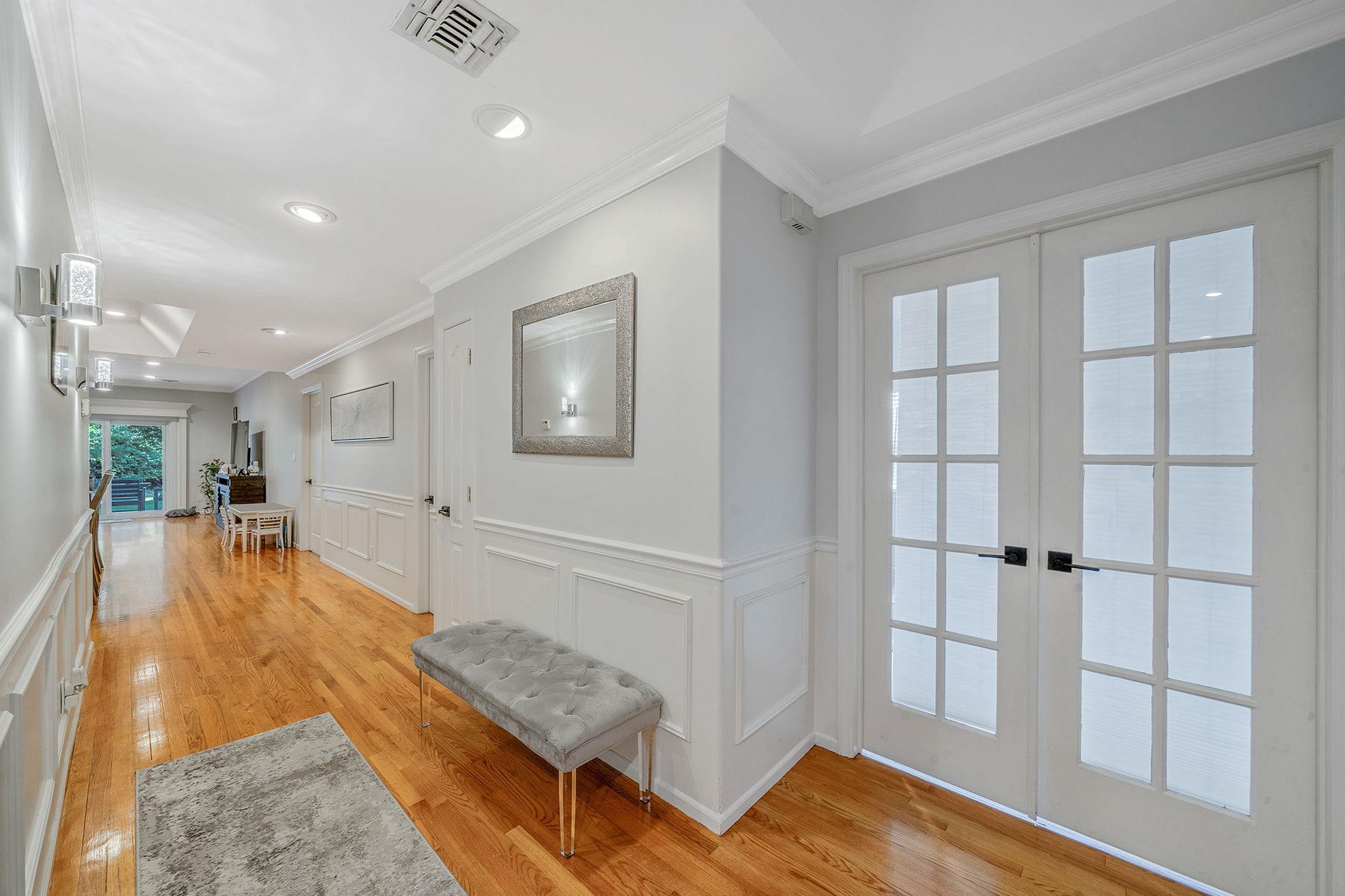 61 Windwatch Drive, Hauppauge, NY 11788