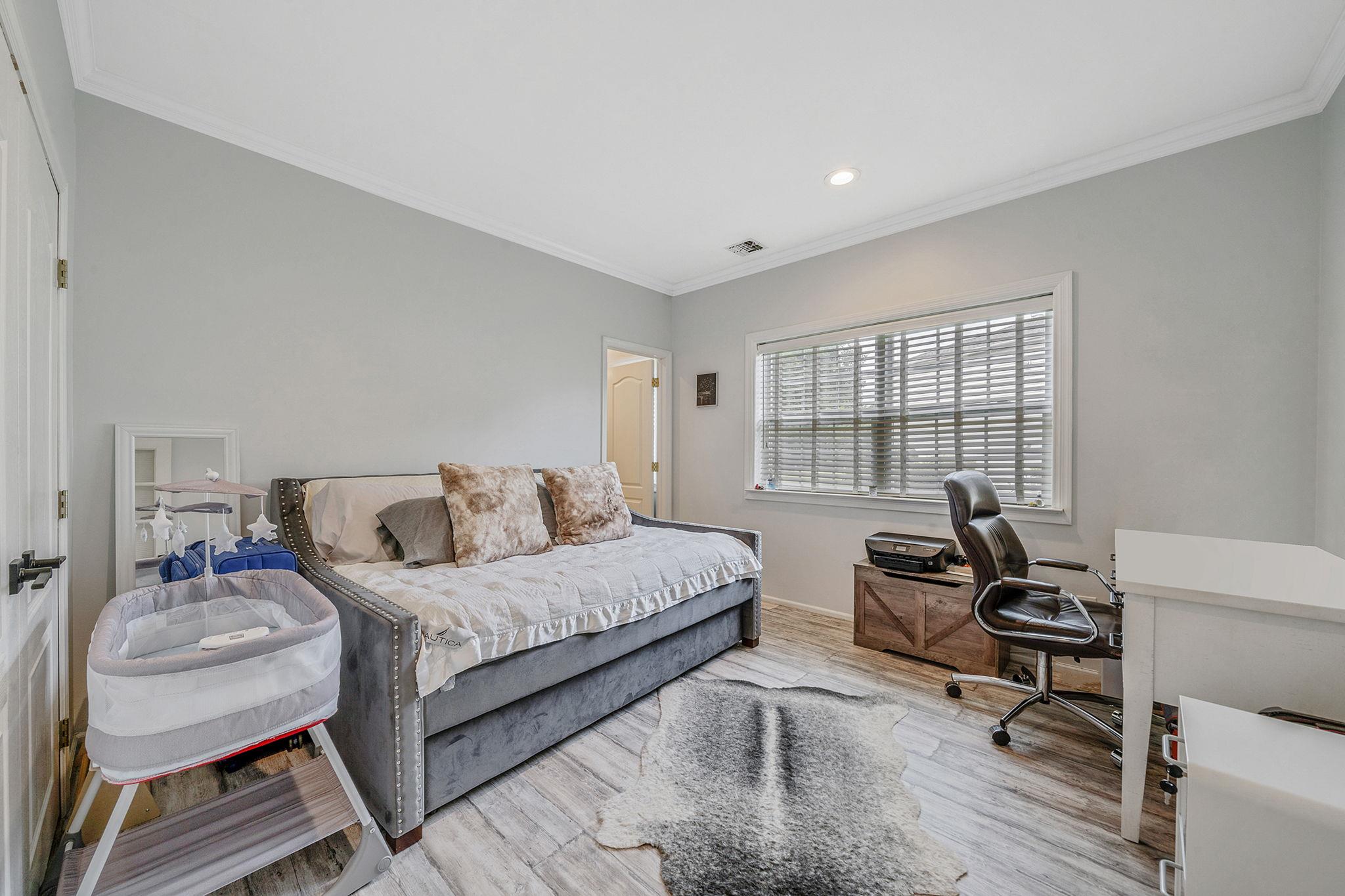 61 Windwatch Drive, Hauppauge, NY 11788