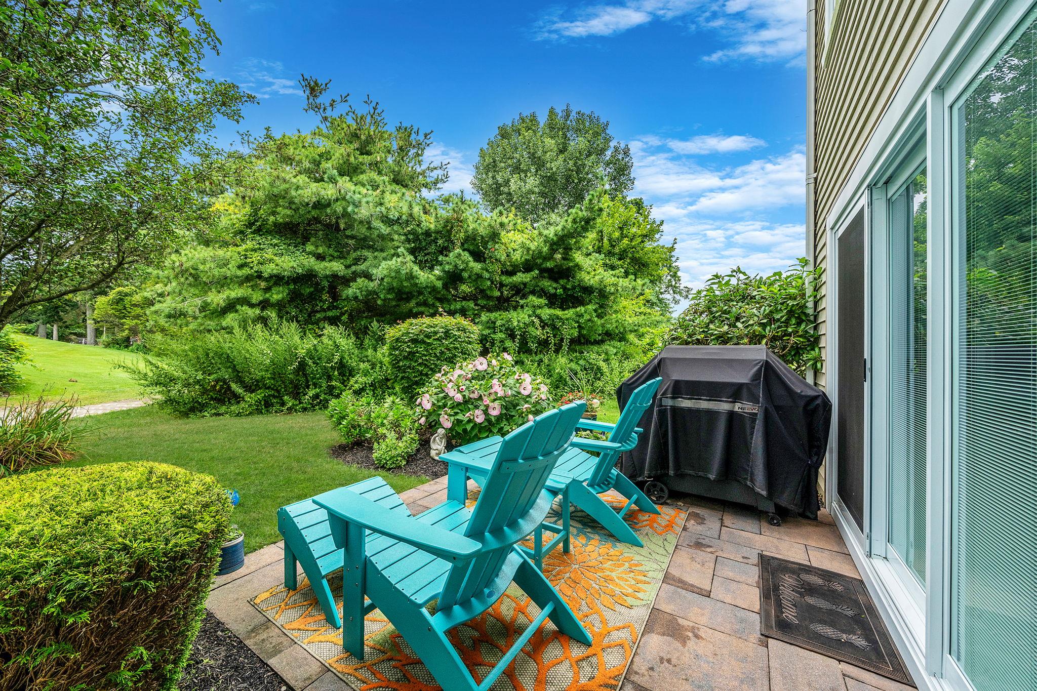 61 Windwatch Drive, Hauppauge, NY 11788