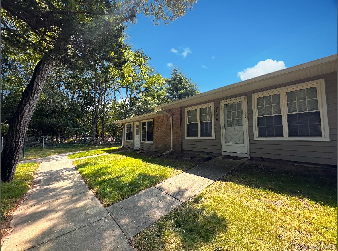 280 Berwick Court # B, Ridge, NY 11961