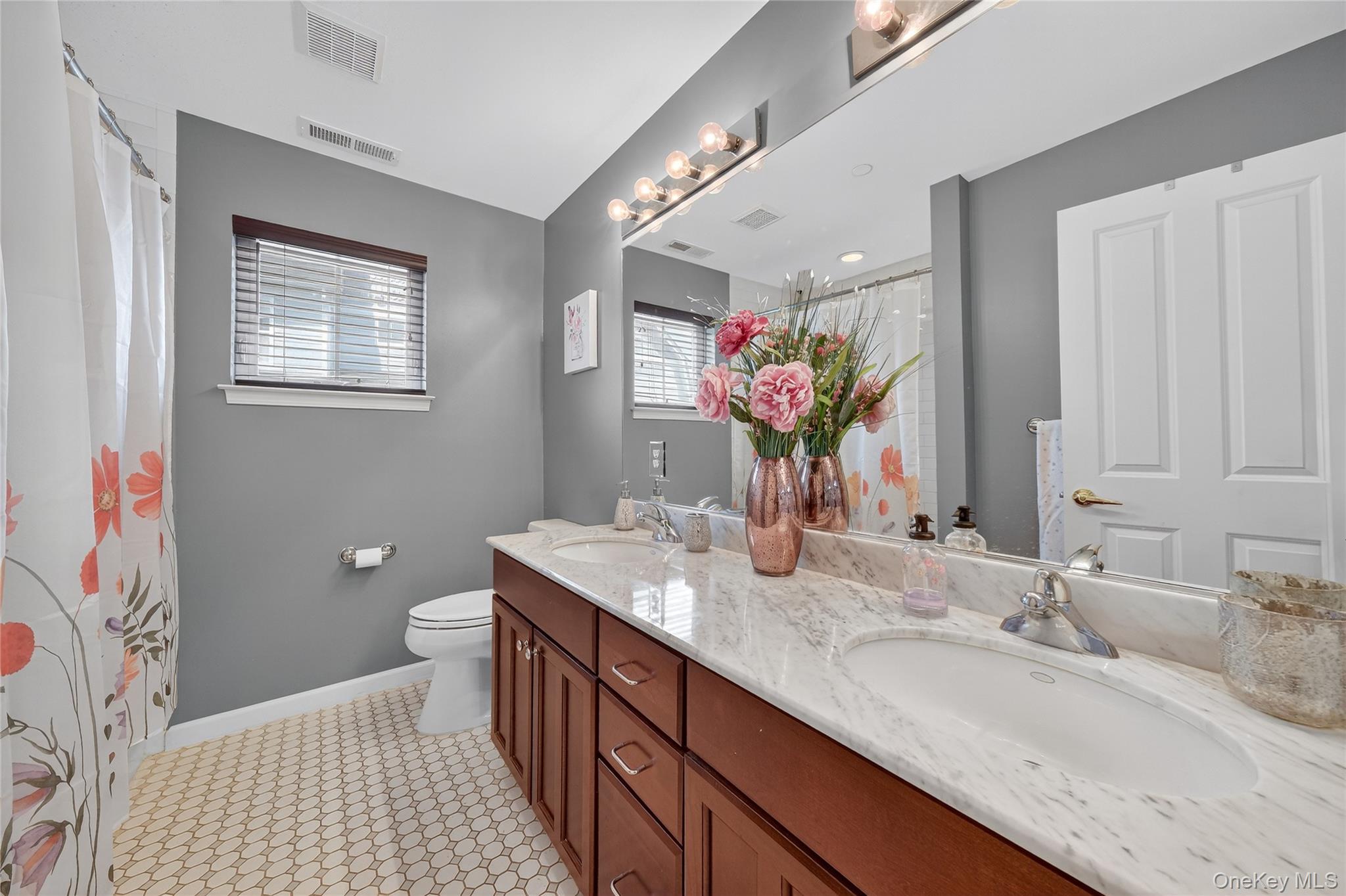 114 Hudson Pointe Drive, Poughkeepsie, NY 12601