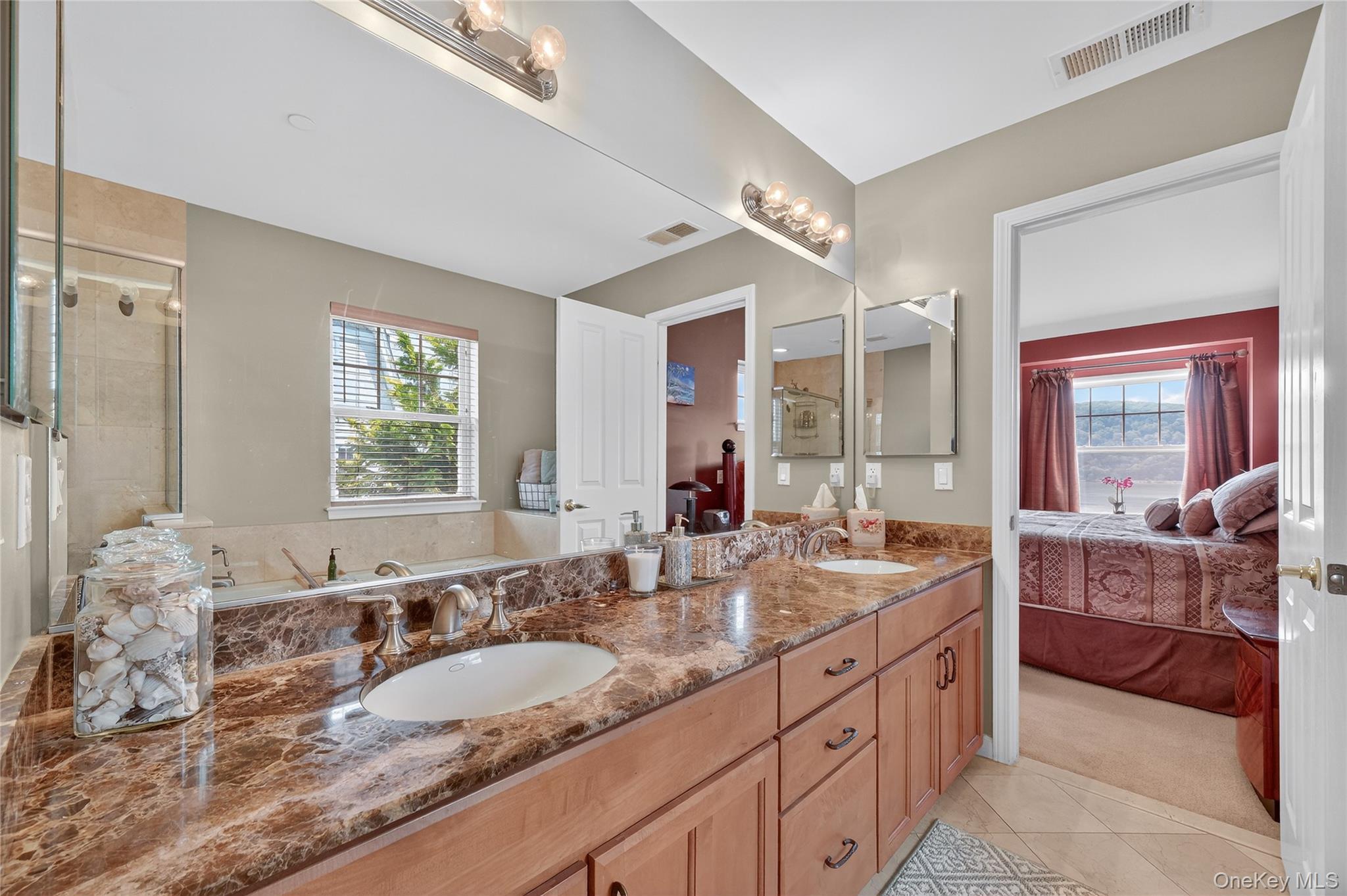 114 Hudson Pointe Drive, Poughkeepsie, NY 12601