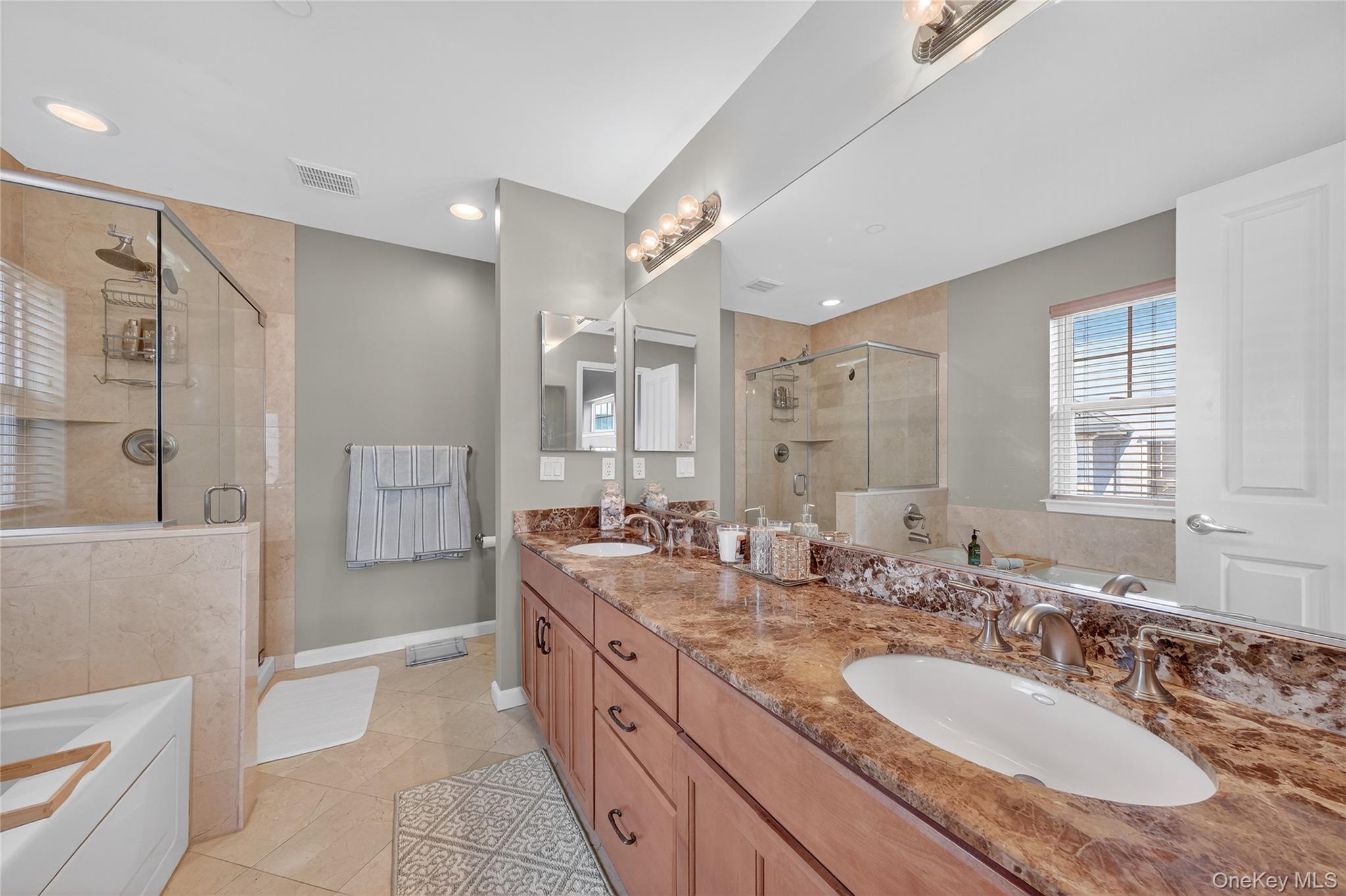 114 Hudson Pointe Drive, Poughkeepsie, NY 12601